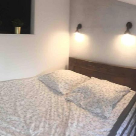 Studio Tout Equipe Apartamento Marguerittes Exterior foto