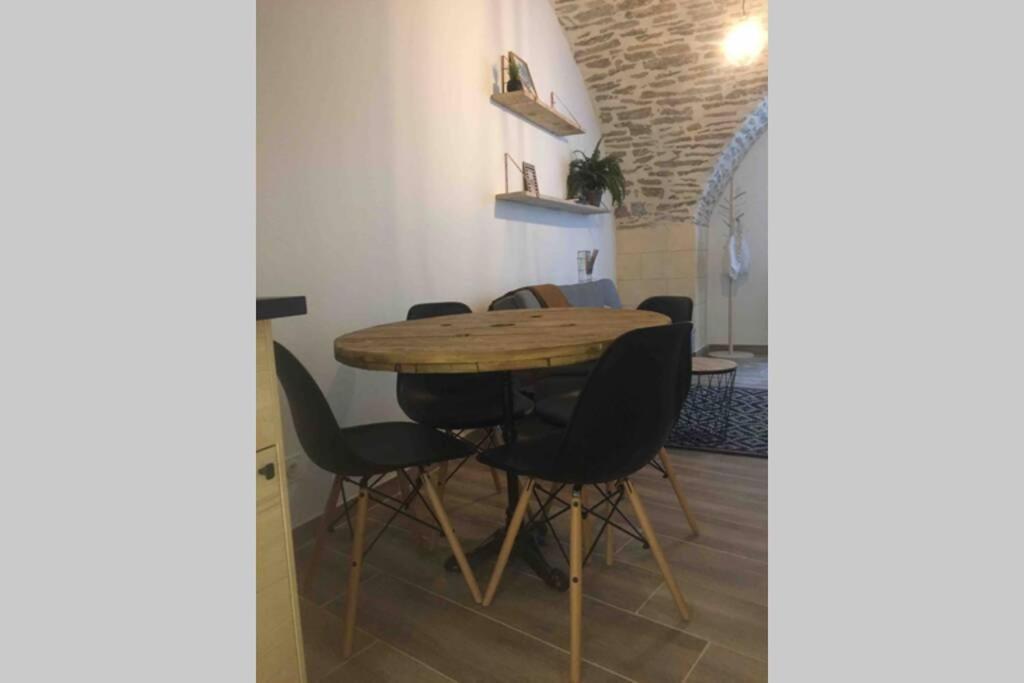 Studio Tout Equipe Apartamento Marguerittes Exterior foto